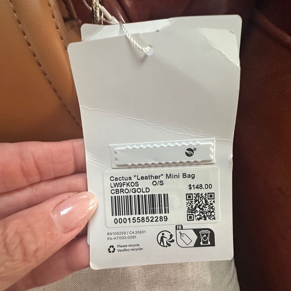 SOLD Lululemon cactus leather mini bag - Picture 3 of 4